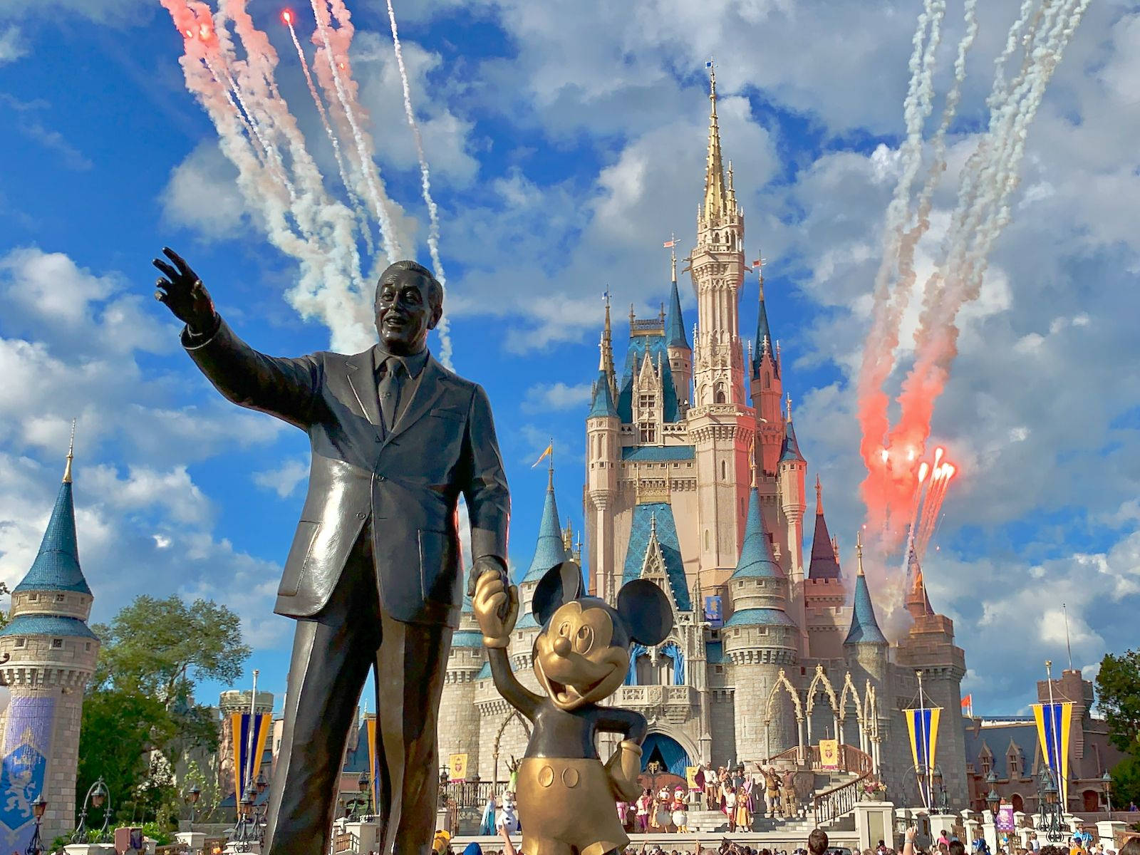 Magician's Fireworks, Epcot, Walt Disney World widescreen 